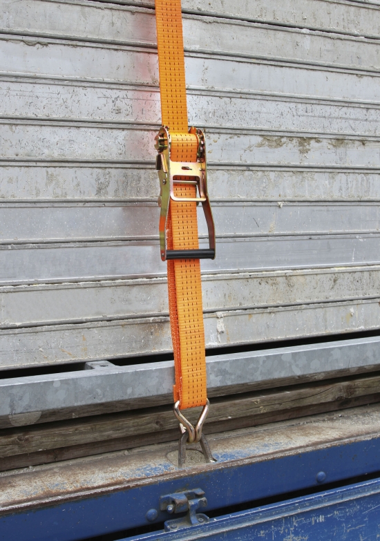 Ratchet tie down, two parts 12m/50mm, 4000kg, orange 87209_mood01_37144+1.jpg